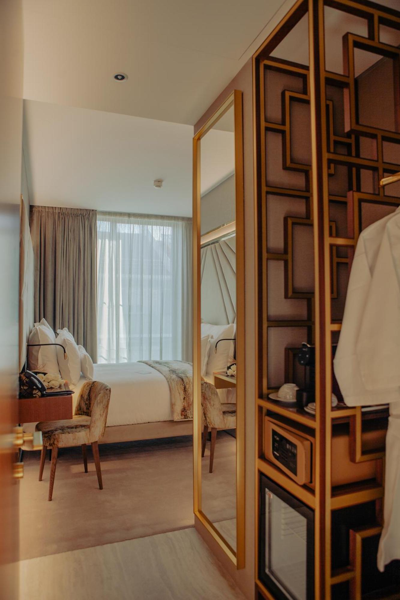 Wine & Books Lisboa Hotel Dış mekan fotoğraf Deluxe Room
